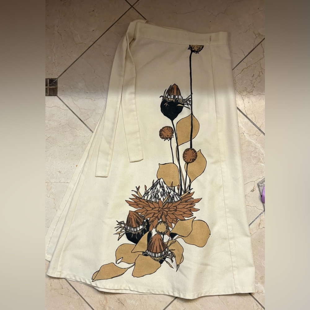 Vintage Linen Maxi Wrap Skirt • Boho Floral • Waist Tie • Cream/Tan